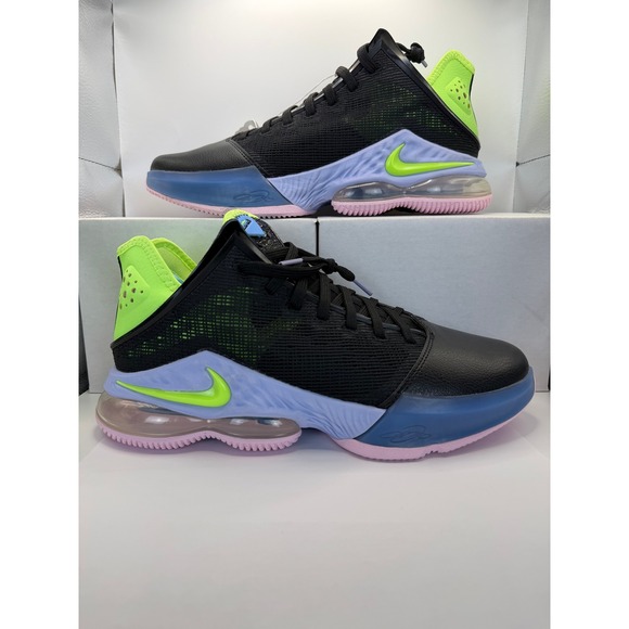 Nike LeBron 19 Low 